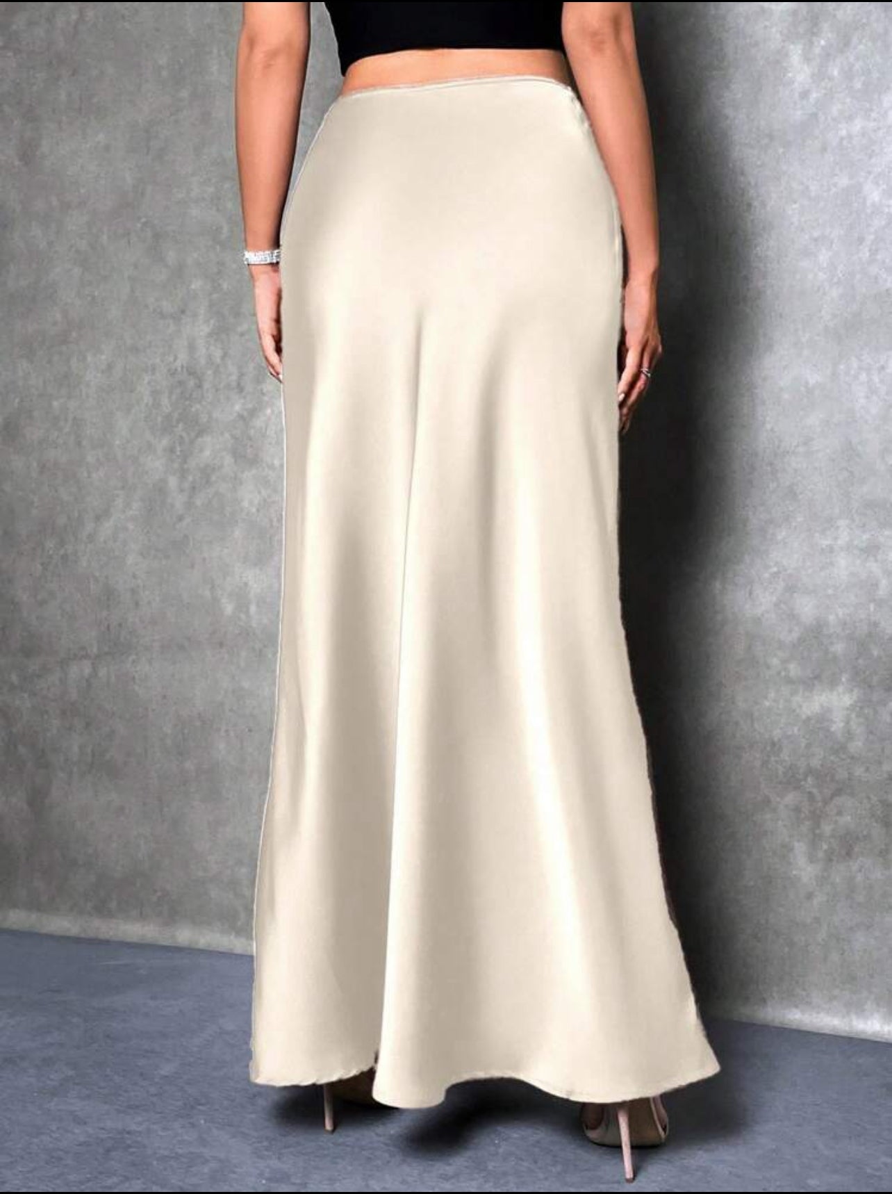 Gonna in raso elegante
