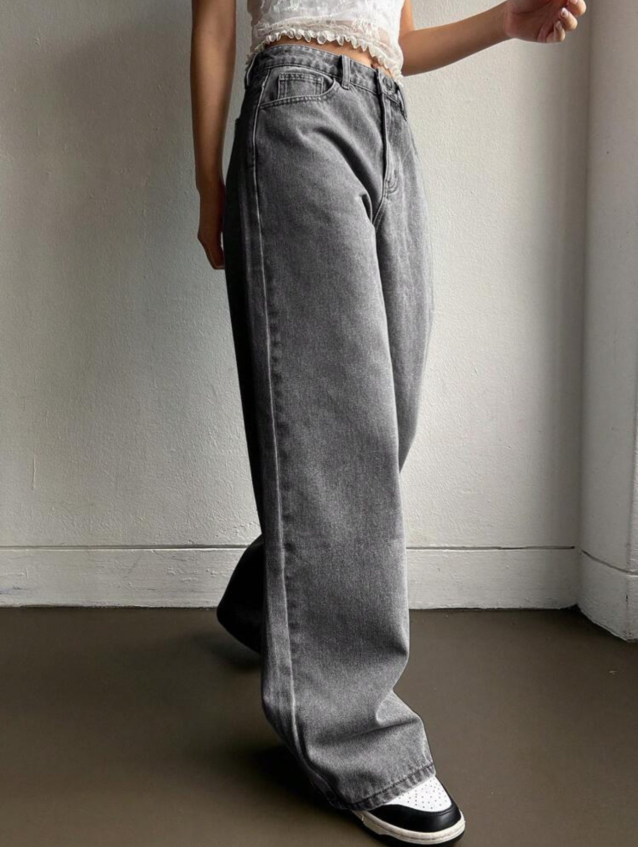 COZY Jeans con fiocco ricamato